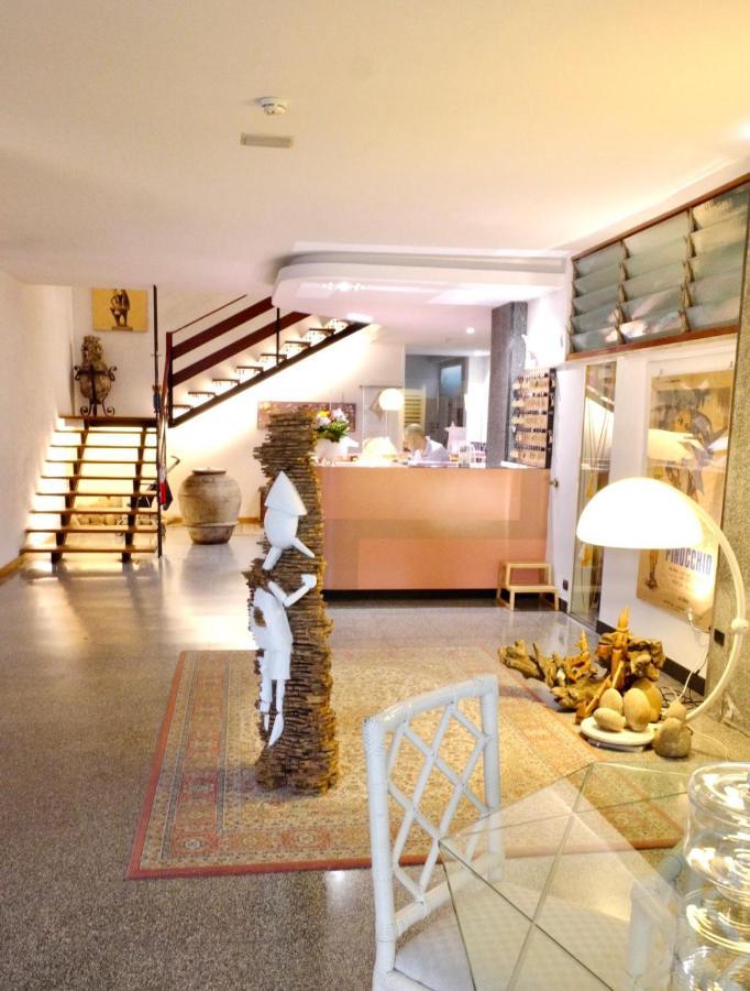 Hotel Pinocchio Cattolica Exteriör bild