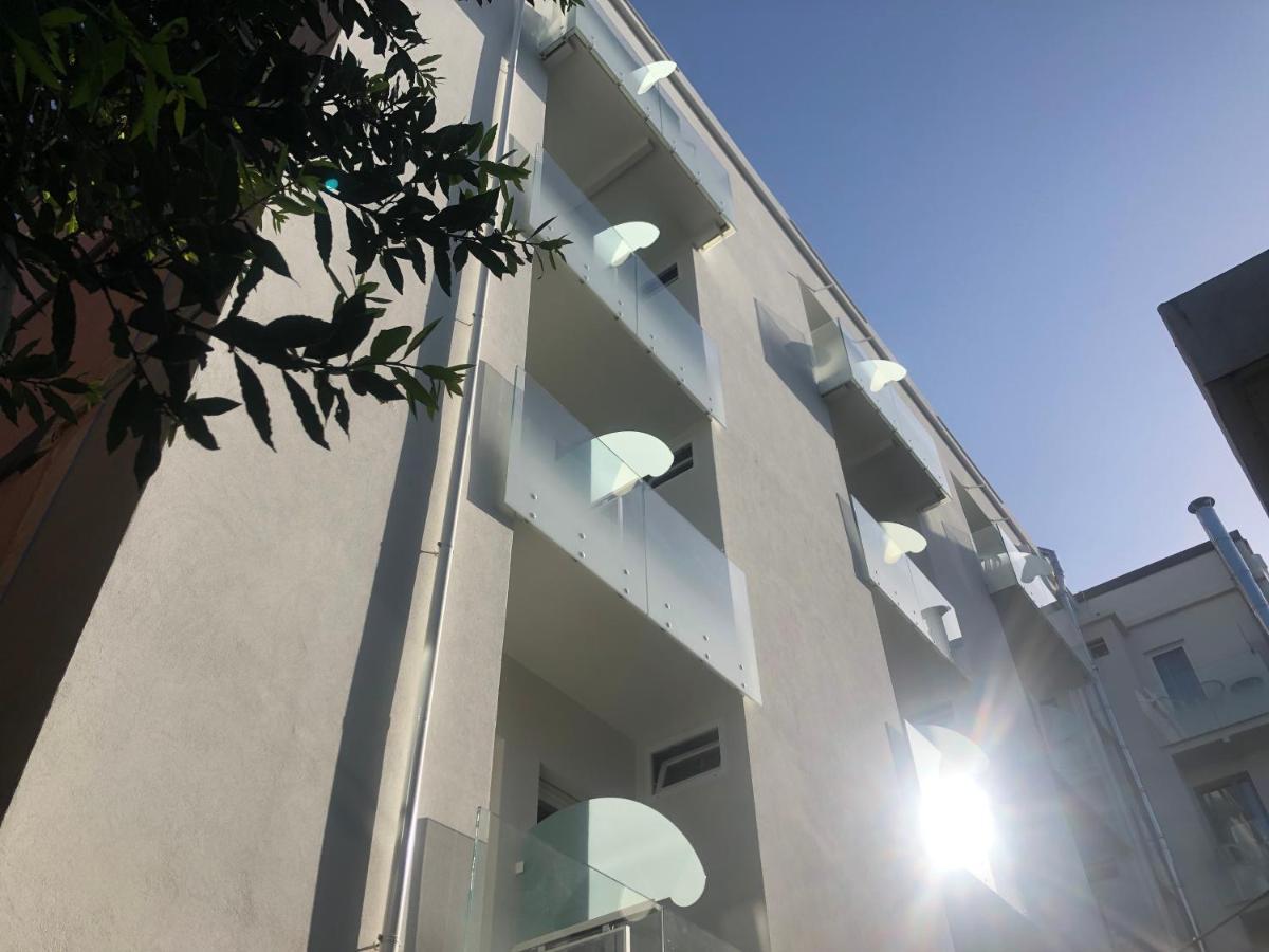 Hotel Pinocchio Cattolica Exteriör bild